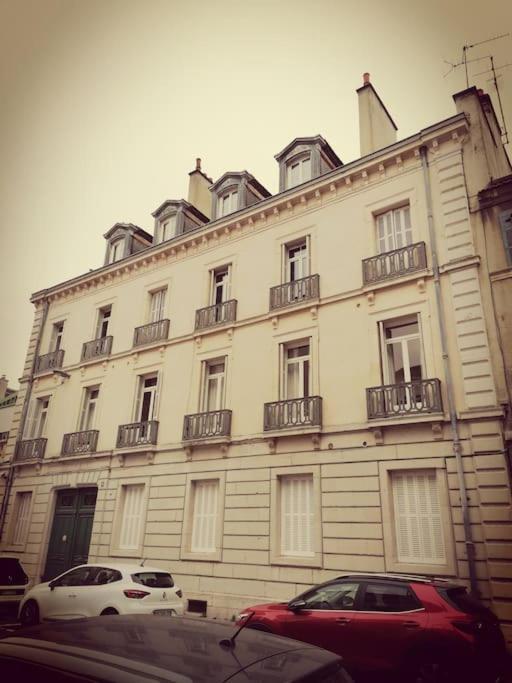 Le Sambin-Terrasse -Centre Ville Dijon Exterior foto